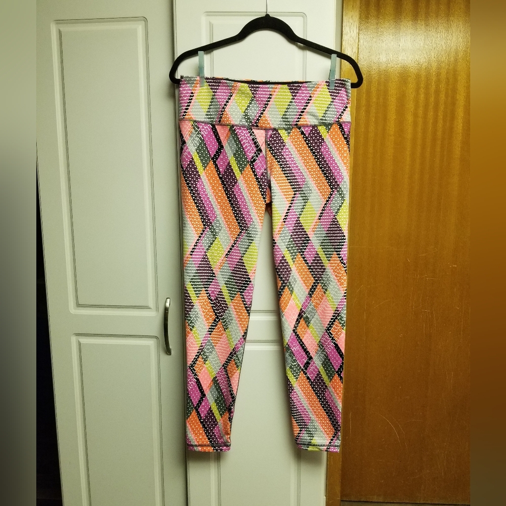 👙Victoria's Secret Sport knockout print leggings